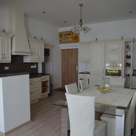 Apartmán Ostrý Vŕšok v Starom Smokovci Apartamento Vysoké Tatry Exterior foto